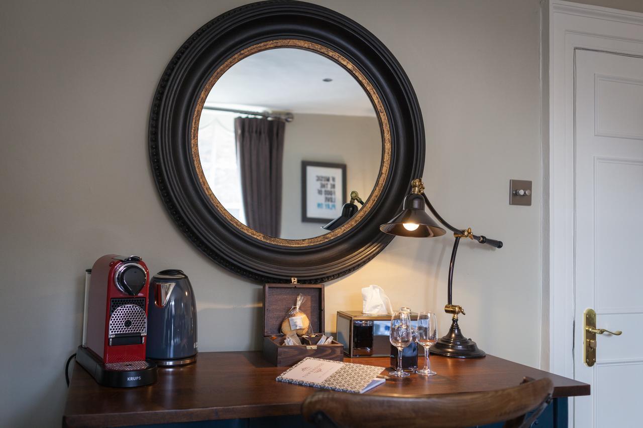 The Townhouse Hotel Стратфорд на Ейвън Екстериор снимка