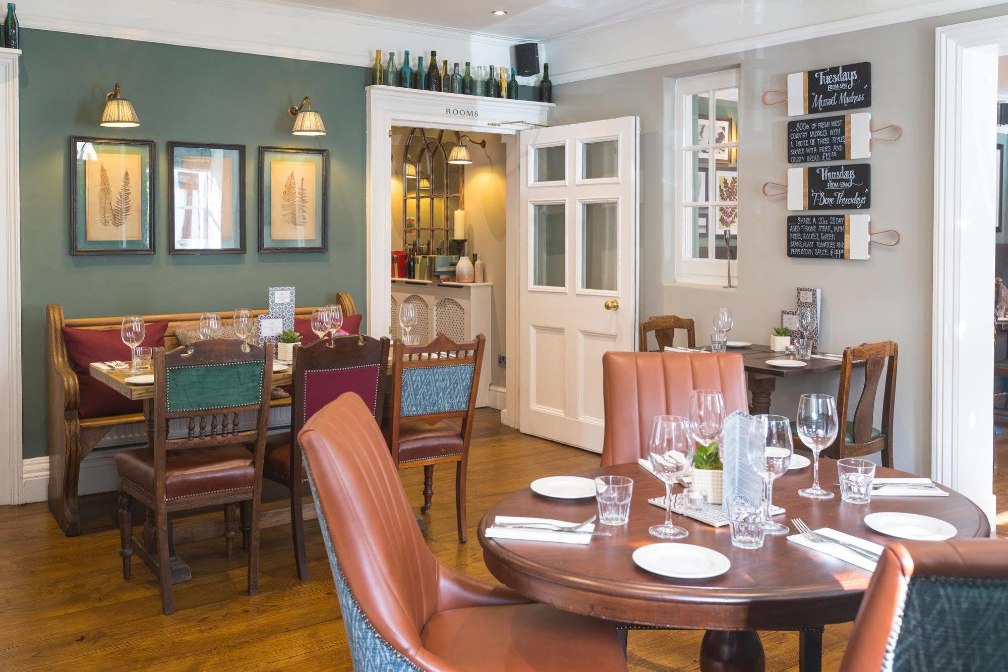 The Townhouse Hotel Стратфорд на Ейвън Екстериор снимка