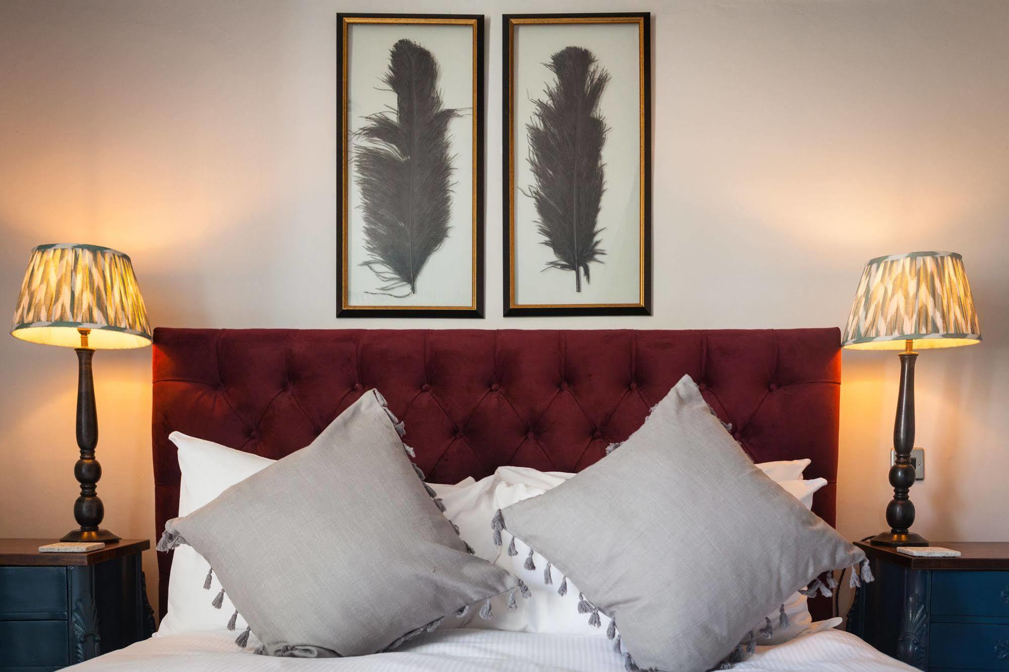 The Townhouse Hotel Стратфорд на Ейвън Екстериор снимка